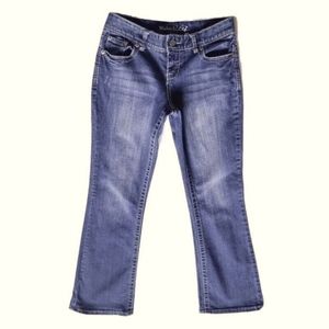 Maurices Curvy Bootcut Jeans 3/4 Short Womens Blue Embroidered Mid Rise Stretch